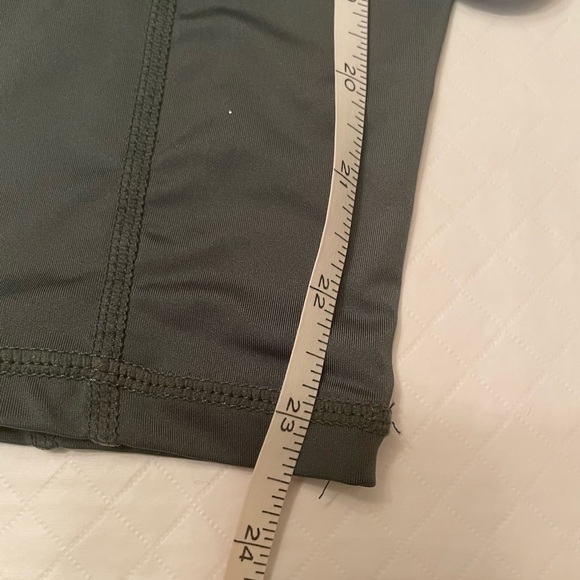 SHEIN Olive Green long sleeved crop top and legging set in Small. - Picture 7 of 7